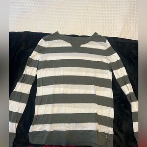 Favorite Favori Gap Factory Women’s Size Small Gray/White Striped Long Sleeve